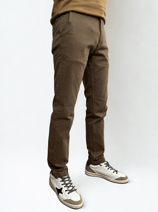 Pantalone Chino Dark Mud Lyle & Scott - Seipuntozerostore