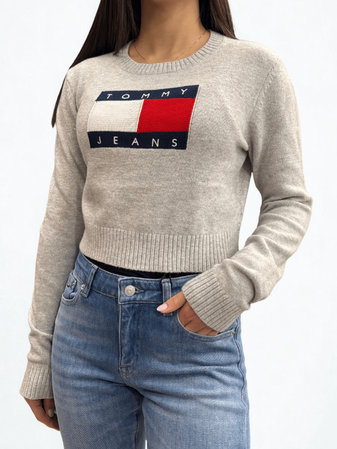 Pullover slim fit con paillettes e bandiera grigio Tommy Jeans - Seipuntozerostore