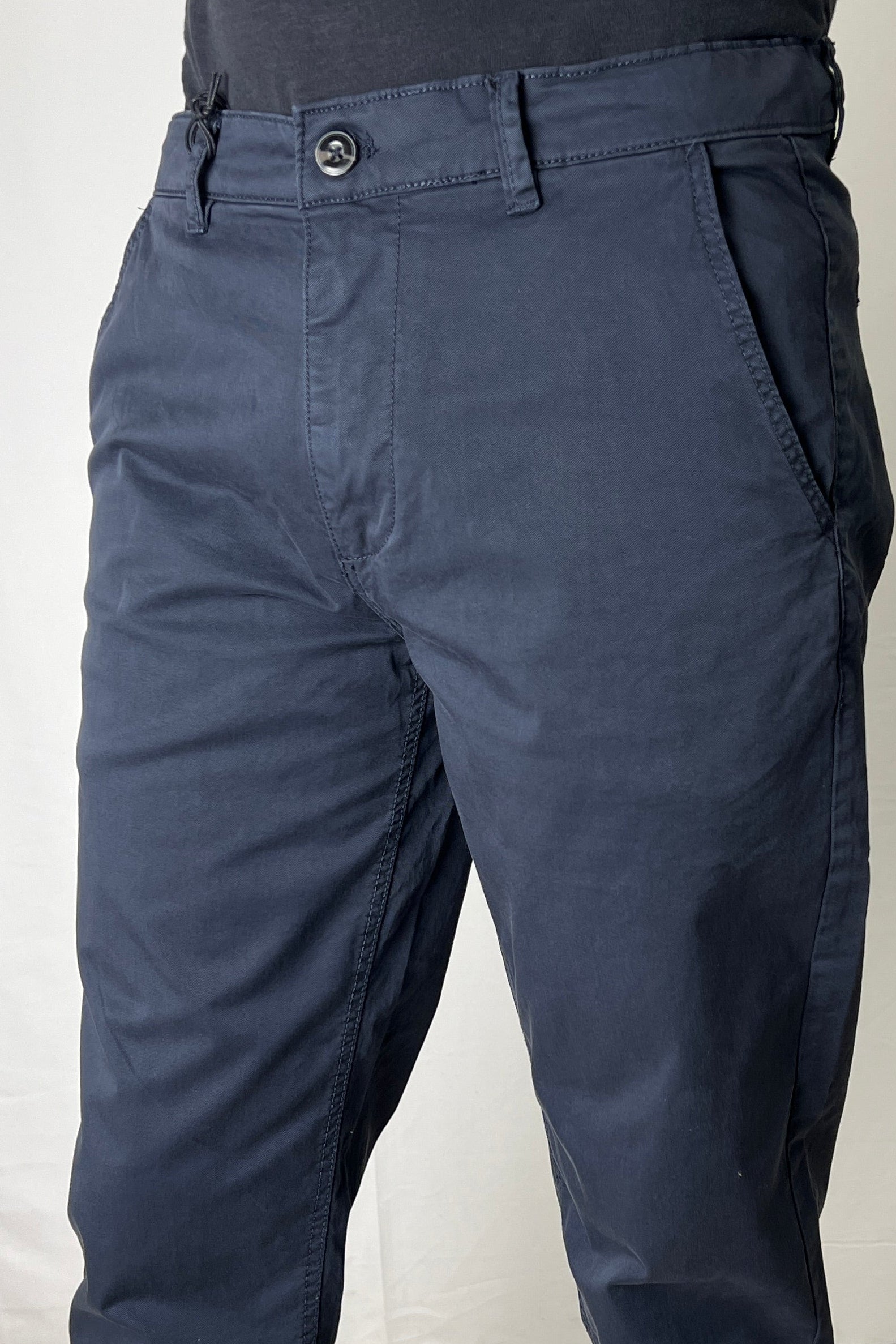 Pantalone Chino blu Lyle & Scott - Seipuntozerostore