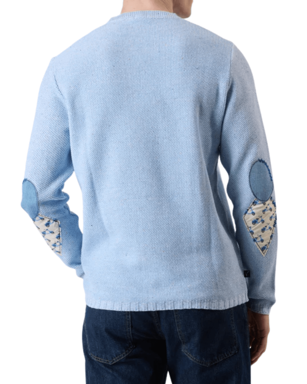Maglione azzurro con toppe ricamate in tessuto V2 - Seipuntozerostore
