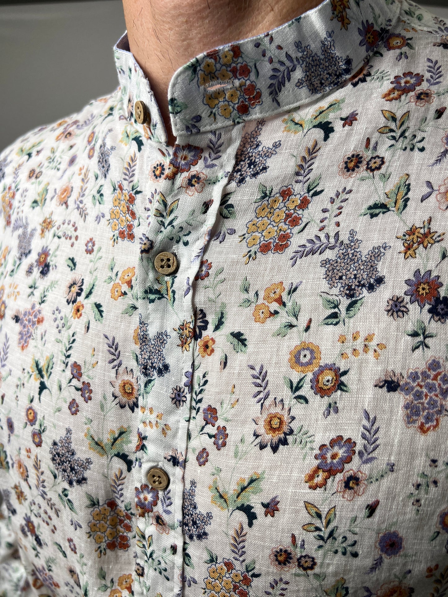 Camicia  Collo Coreano Fantasia Floreale in Lino Berna