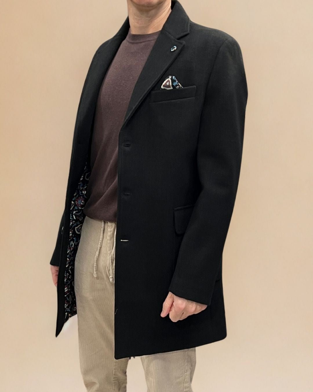 Cappotto Monopetto Sartoriale Nero in lana con pochette e fodera interna in Tessuto V2 - Seipuntozerostore