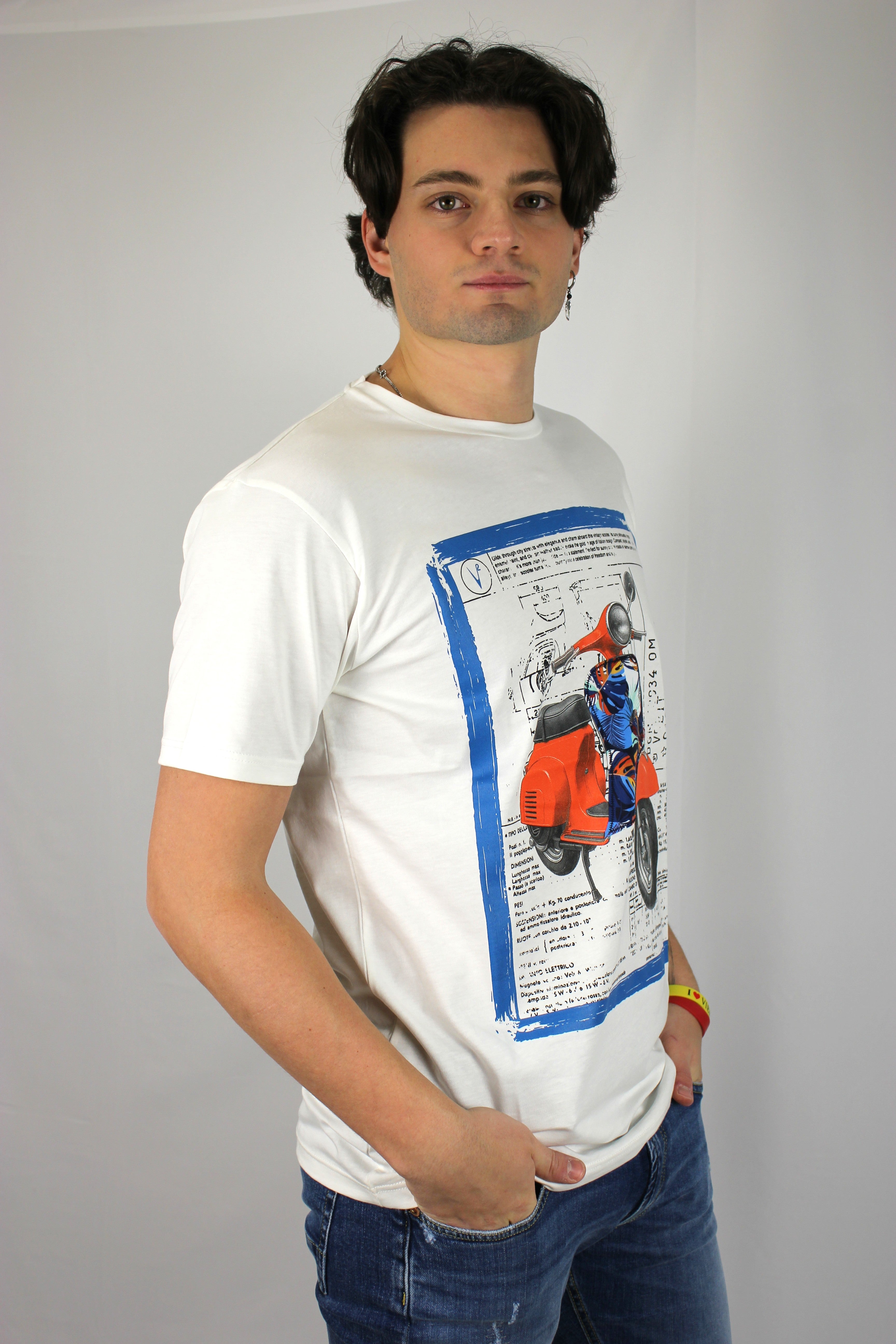 T-shirt Vespa con stampa V2 - Seipuntozerostore
