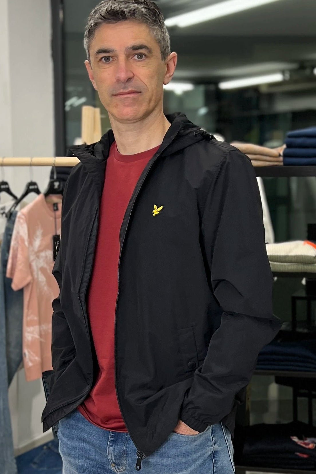 Giacca con cappuccio water resistent nero Lyle & Scott - Seipuntozerostore