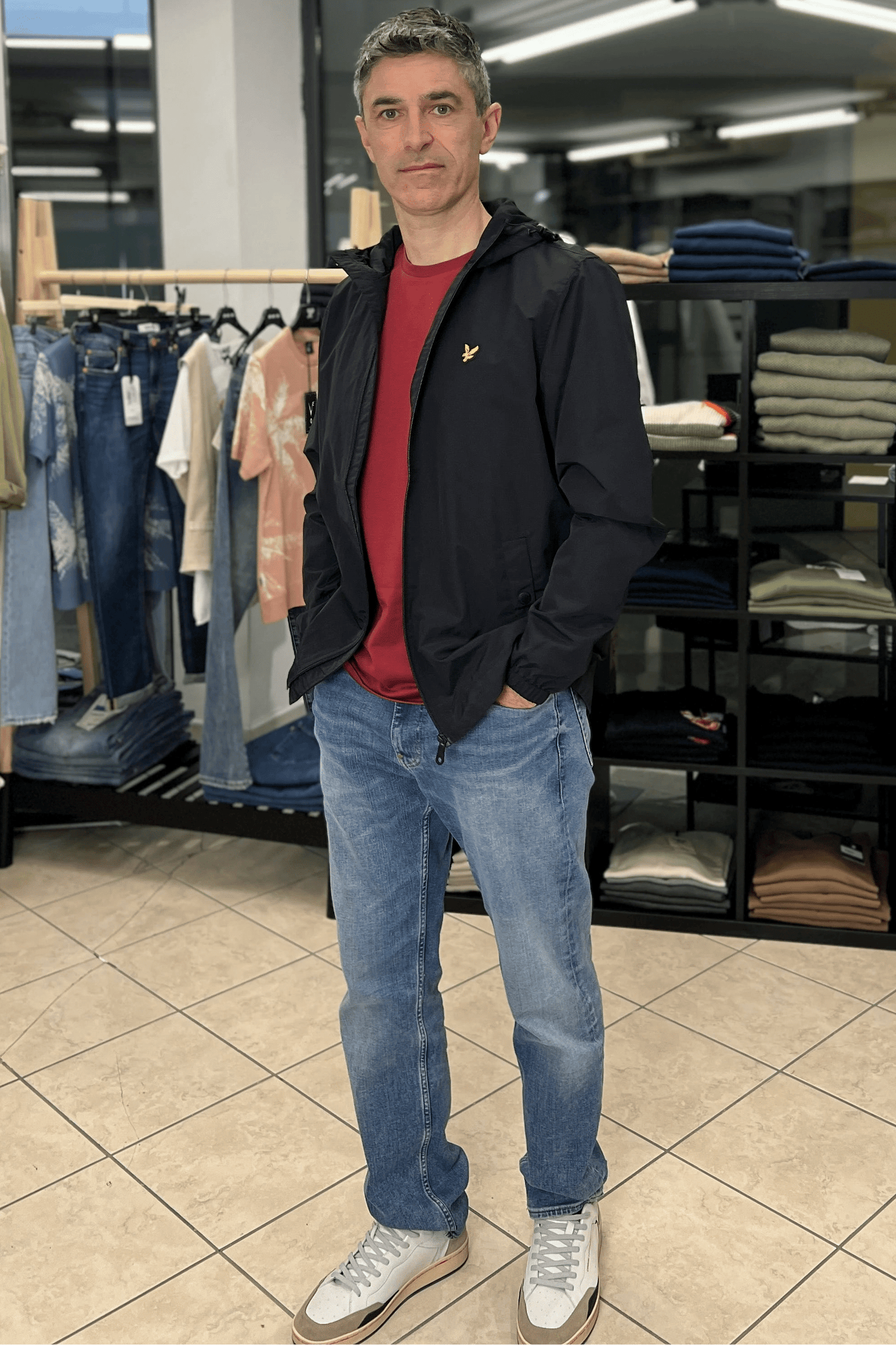 Giacca con cappuccio water resistent nero Lyle & Scott - Seipuntozerostore