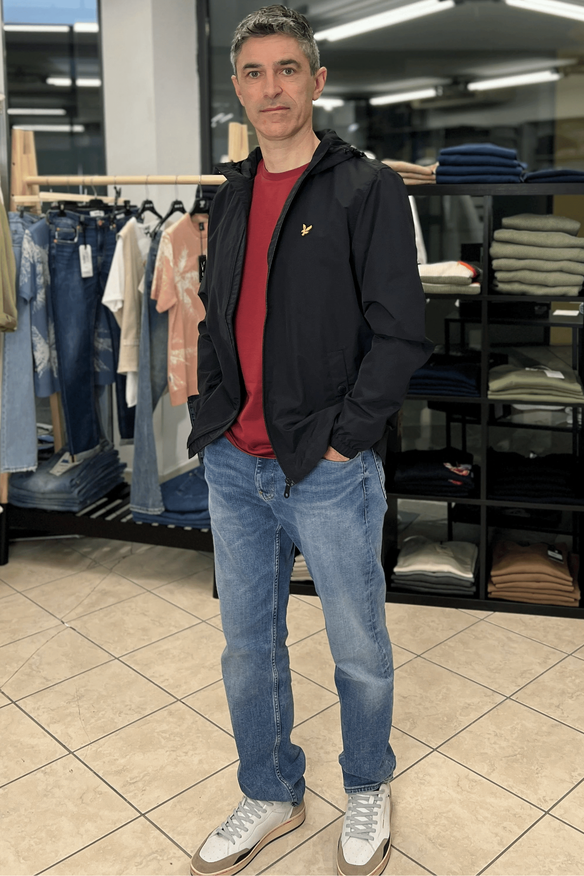 Giacca con cappuccio water resistent nero Lyle & Scott - Seipuntozerostore