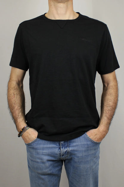 T-shirt paricollo nero Berna - Seipuntozerostore