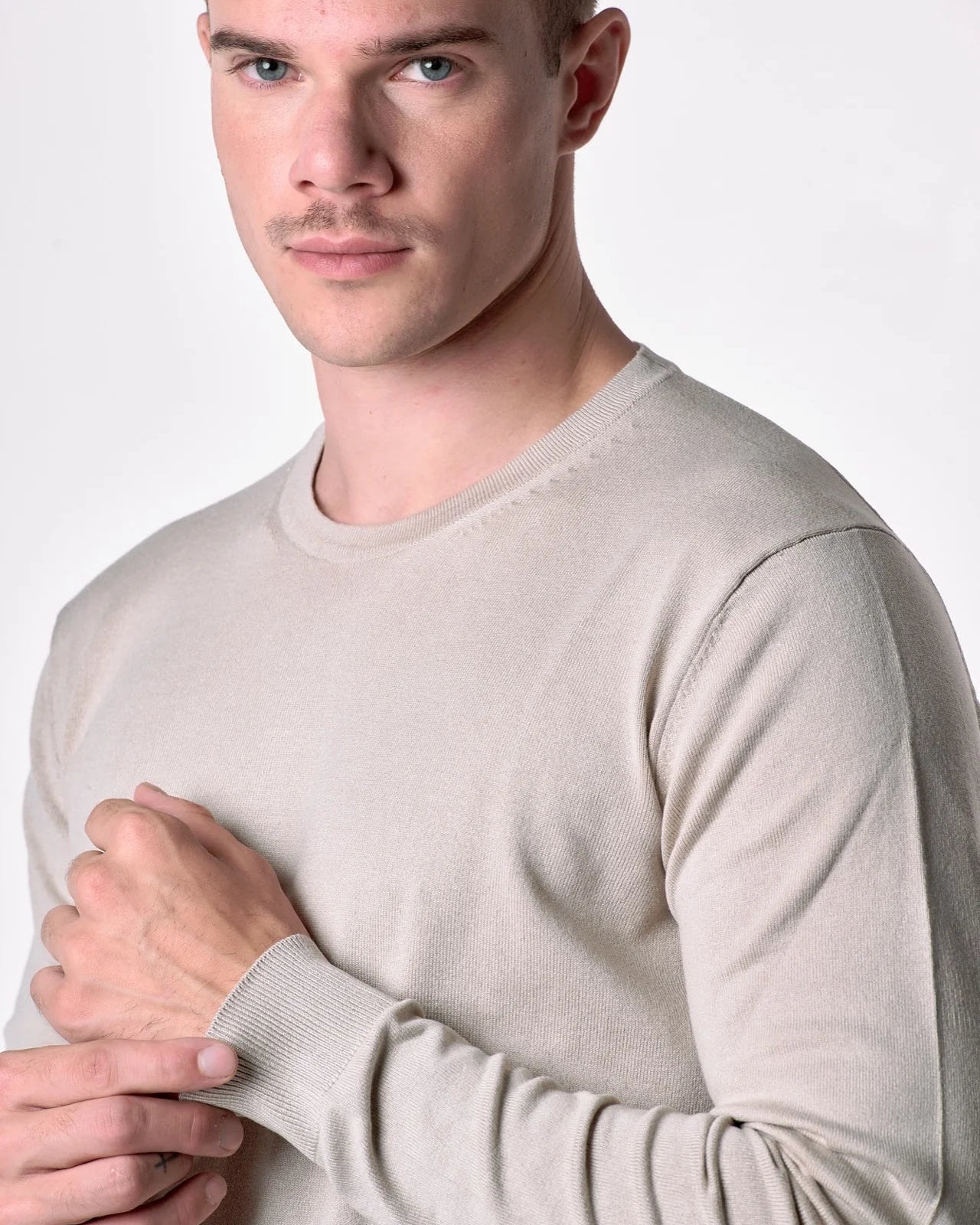 Maglione Girocollo in viscosa Sabbia V2 brand - Seipuntozerostore