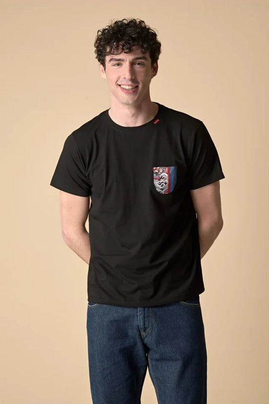 T-Shirt Nera con taschino in tessuto V2 ricamato - Seipuntozerostore